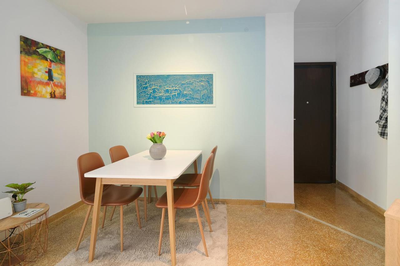 Venias Two-Bedroom Apartment Kallimarmaro And Zappeio Area أثينا المظهر الخارجي الصورة