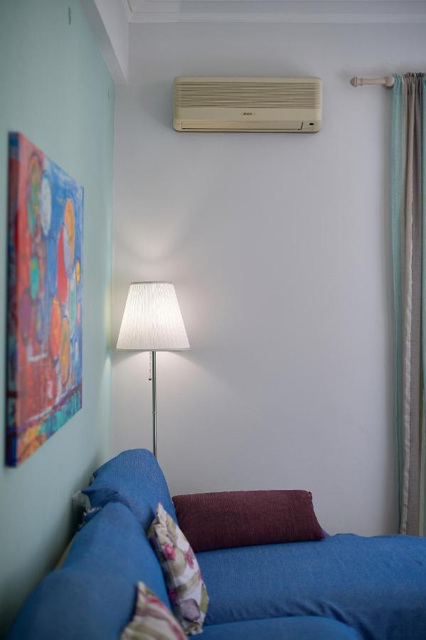Venias Two-Bedroom Apartment Kallimarmaro And Zappeio Area أثينا المظهر الخارجي الصورة