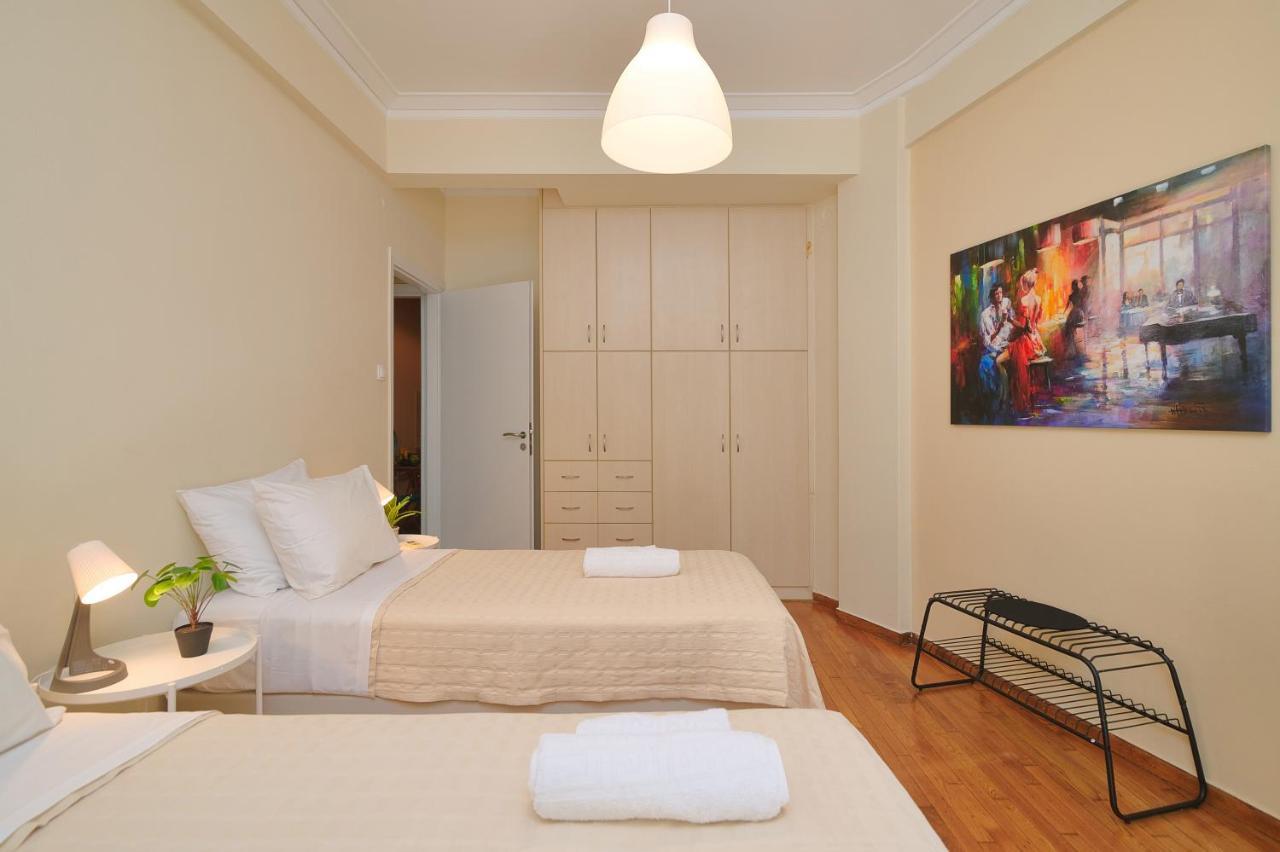 Venias Two-Bedroom Apartment Kallimarmaro And Zappeio Area أثينا المظهر الخارجي الصورة