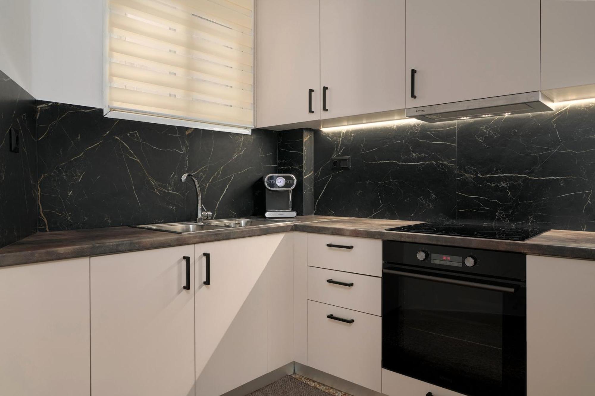 Venias Two-Bedroom Apartment Kallimarmaro And Zappeio Area أثينا المظهر الخارجي الصورة